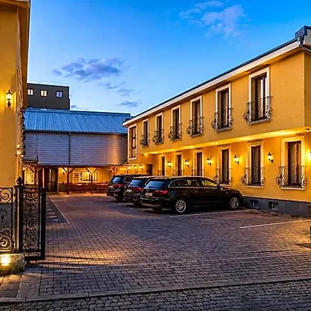Kennedy Hotel