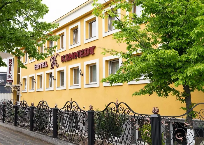 Kennedy Hotel 3*